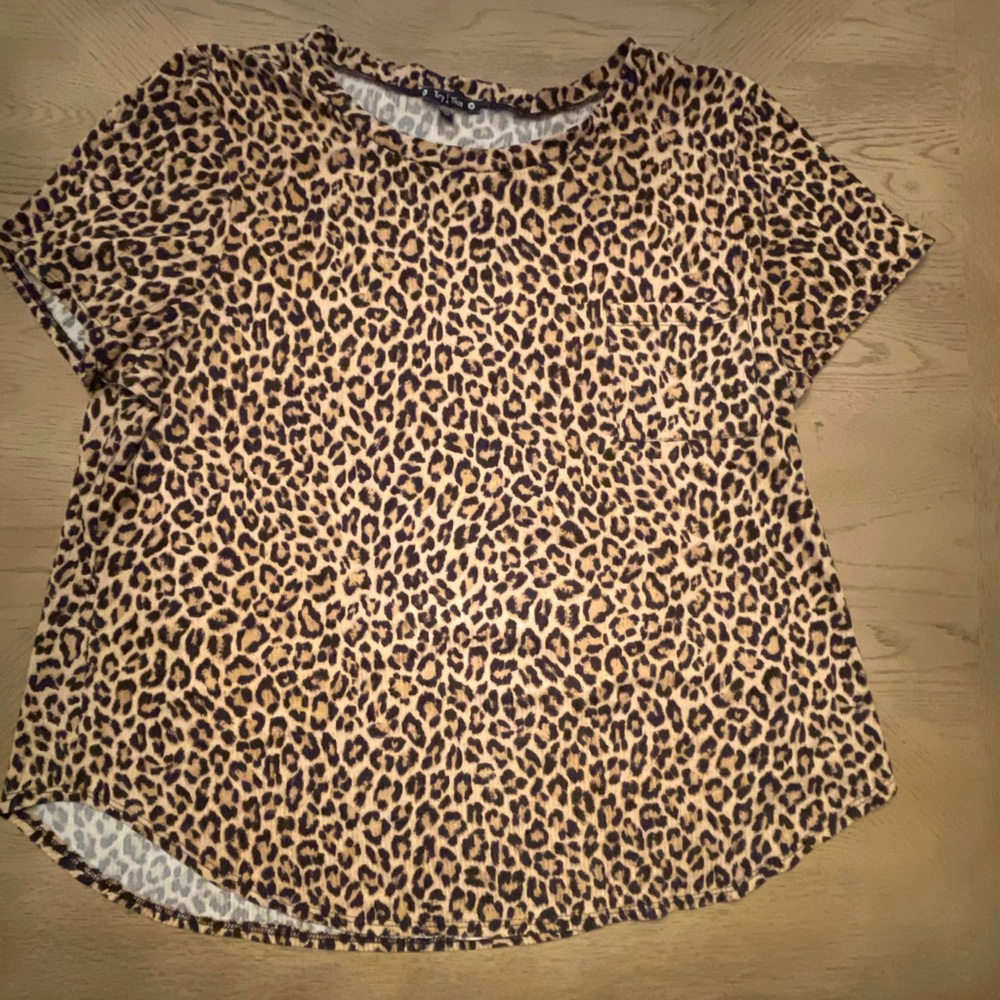 Leopard print soft t shirt